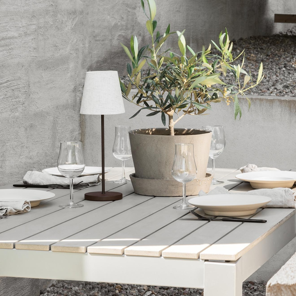 Tyra Table Portable