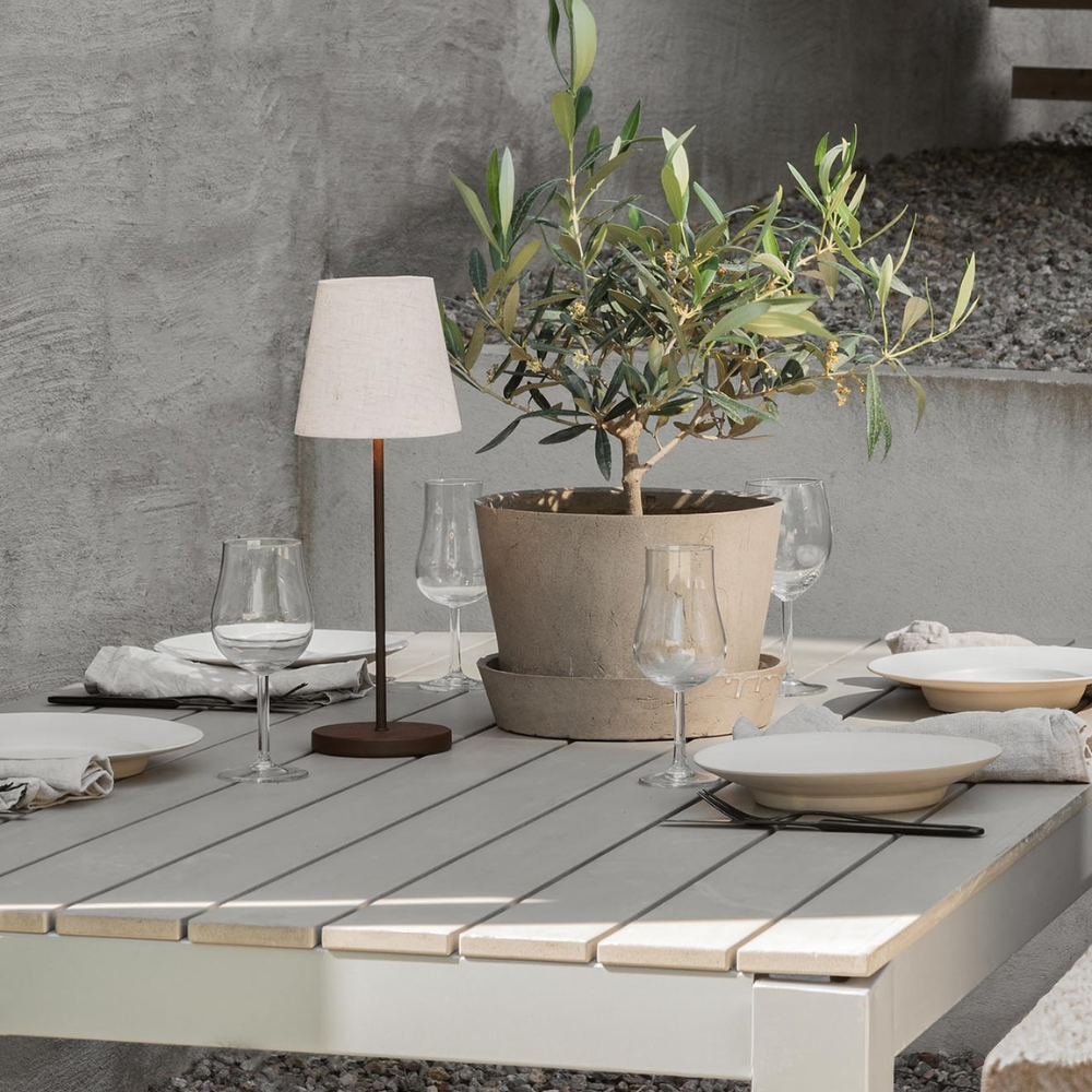Tyra Table Portable