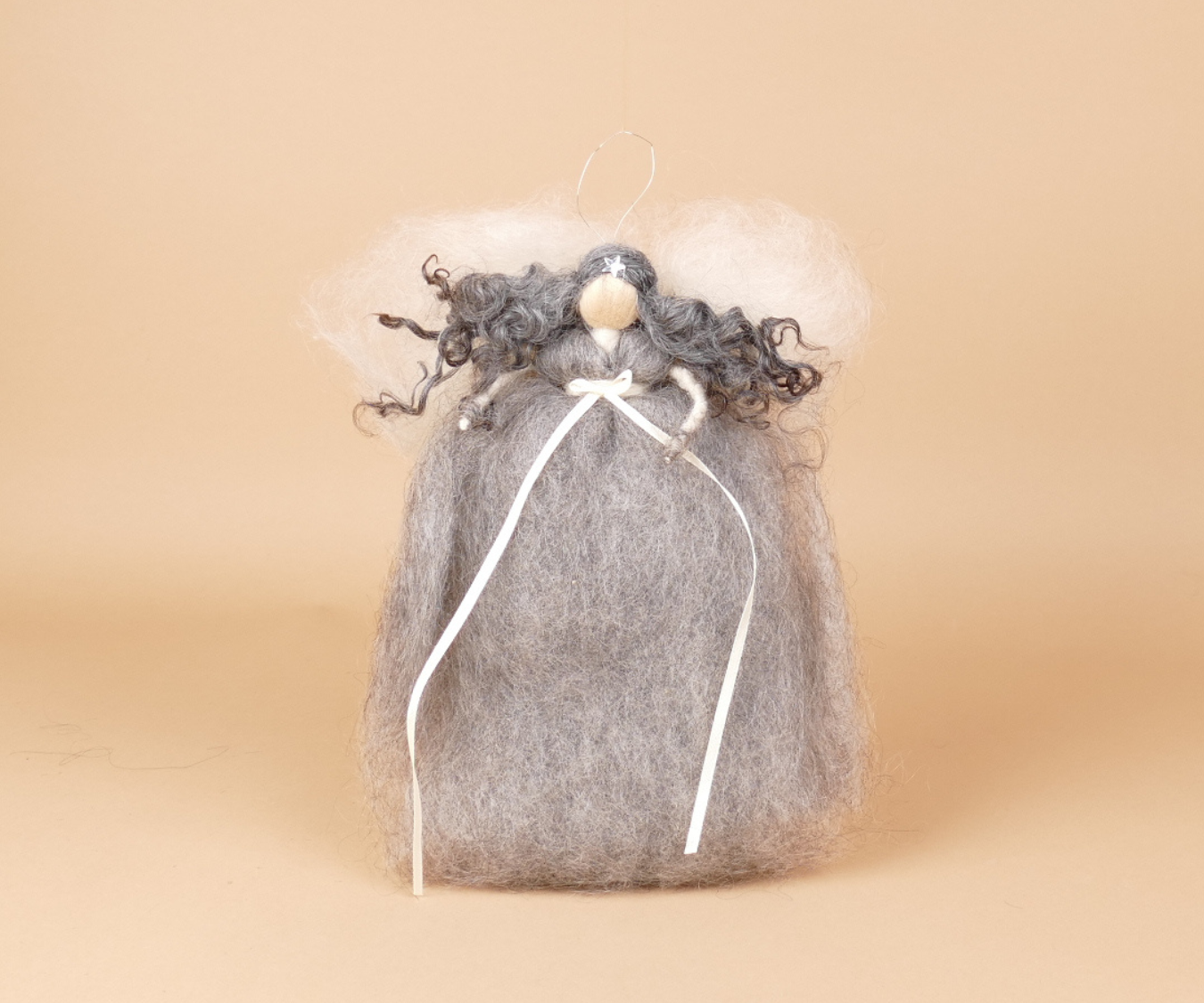 Engel Lille Grå Vildt vinger