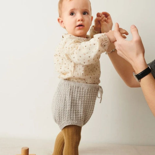 Leo Bloomer Baby (Norsk) - Strikkeopskrift