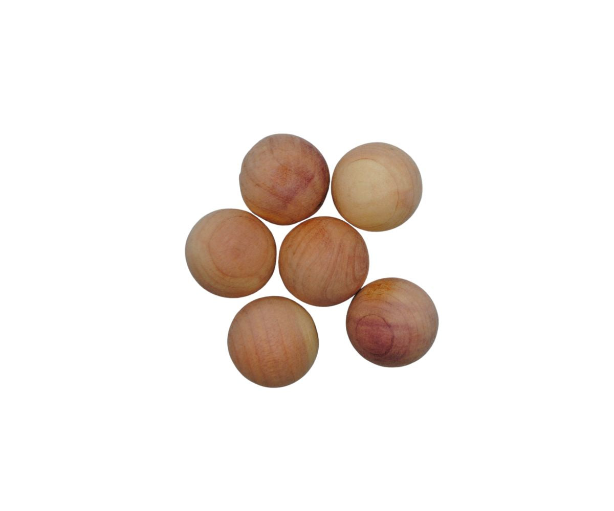 Mølkugler/Cedertræ