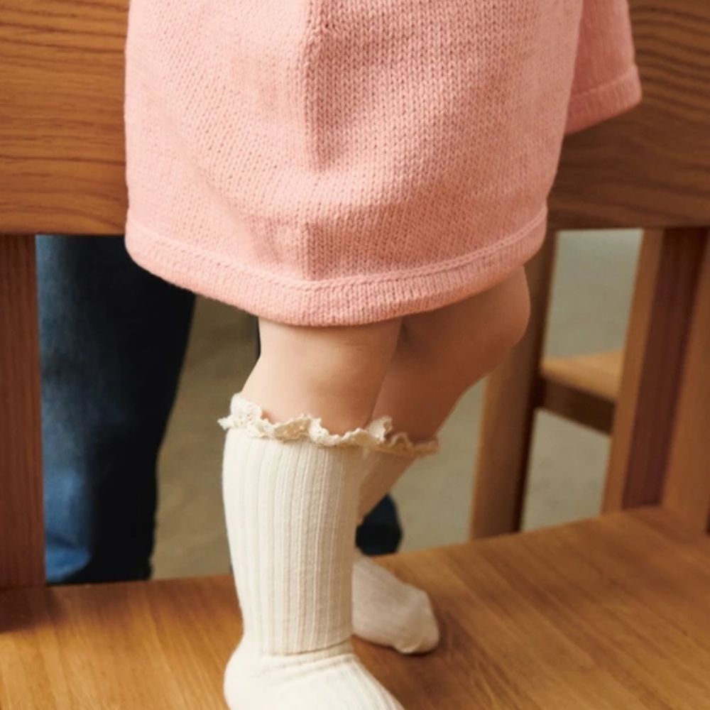 Indy Dress Baby (Norsk) - Strikkeopskrift