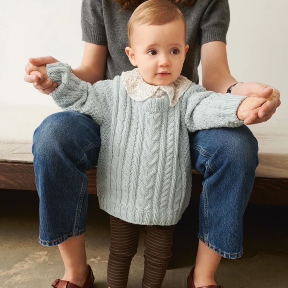 Caspian Sweater Baby (Norsk) - Strikkeopskrift