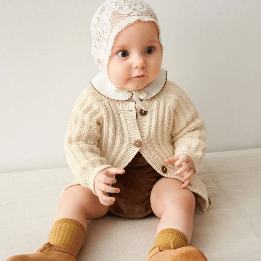 Ellis Cardigan Baby (Norsk) - Strikkeopskrift