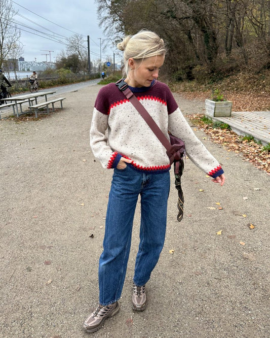 Cross Sweater - Strikkeopskrift