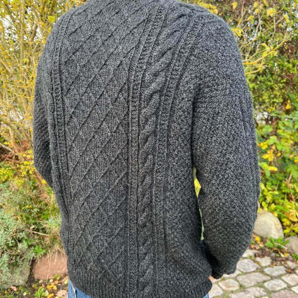 Moby Sweater Man - Strikkeopskrift