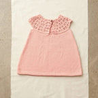 Indy Dress Baby (Norsk) - Strikkeopskrift