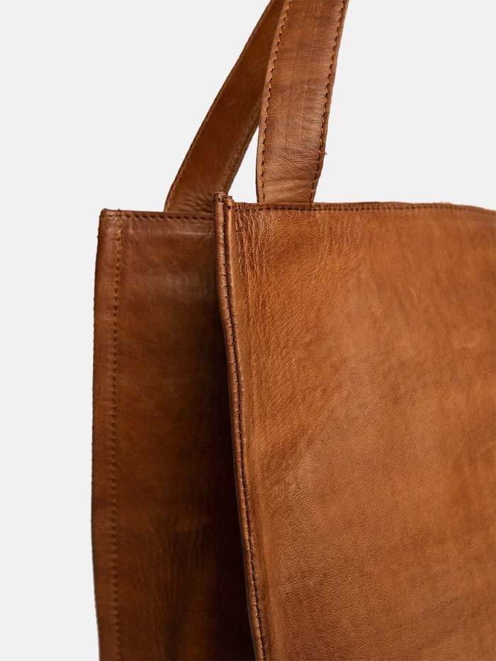 Aro Urban Walnut