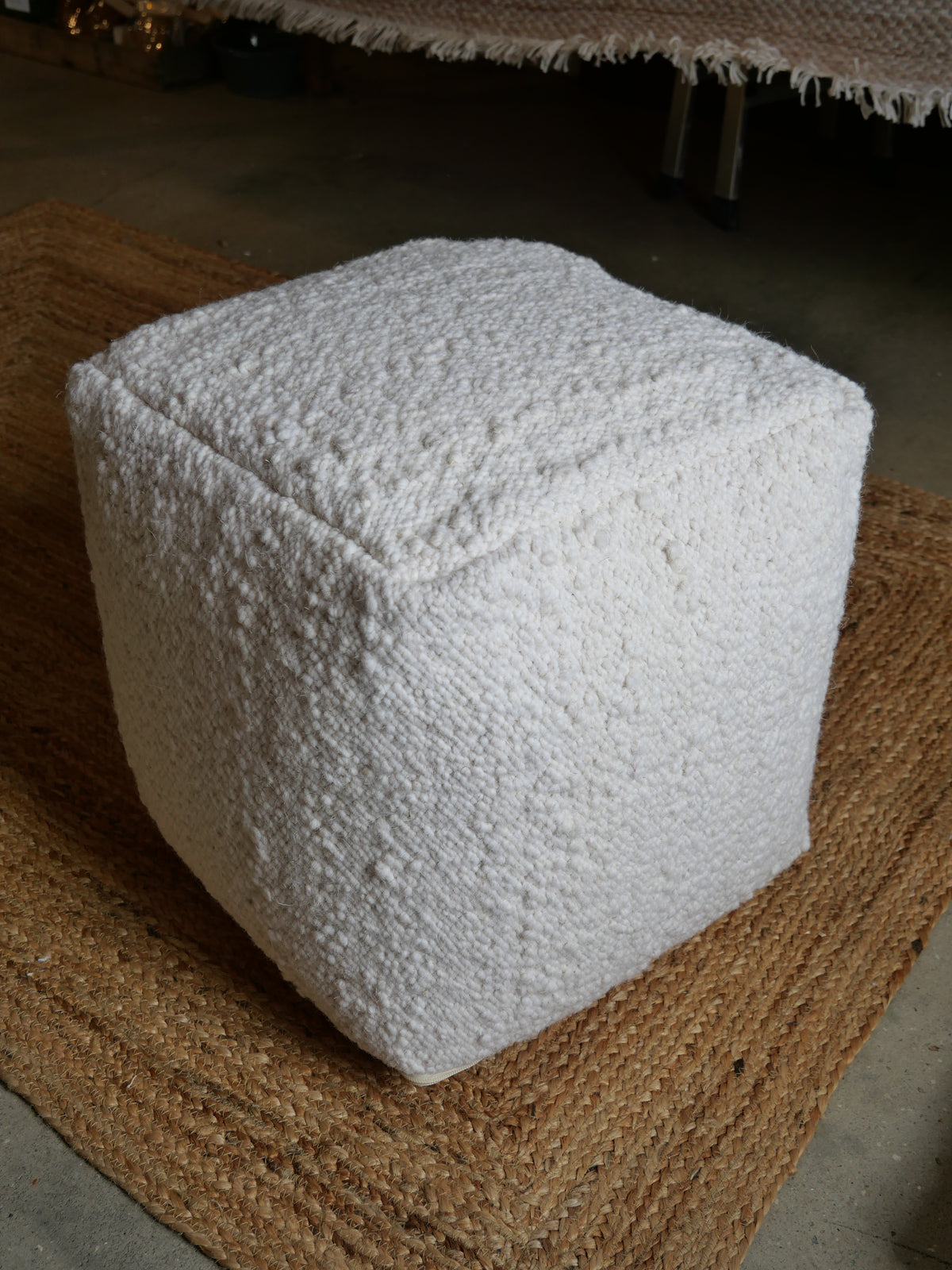 Bush Pouf