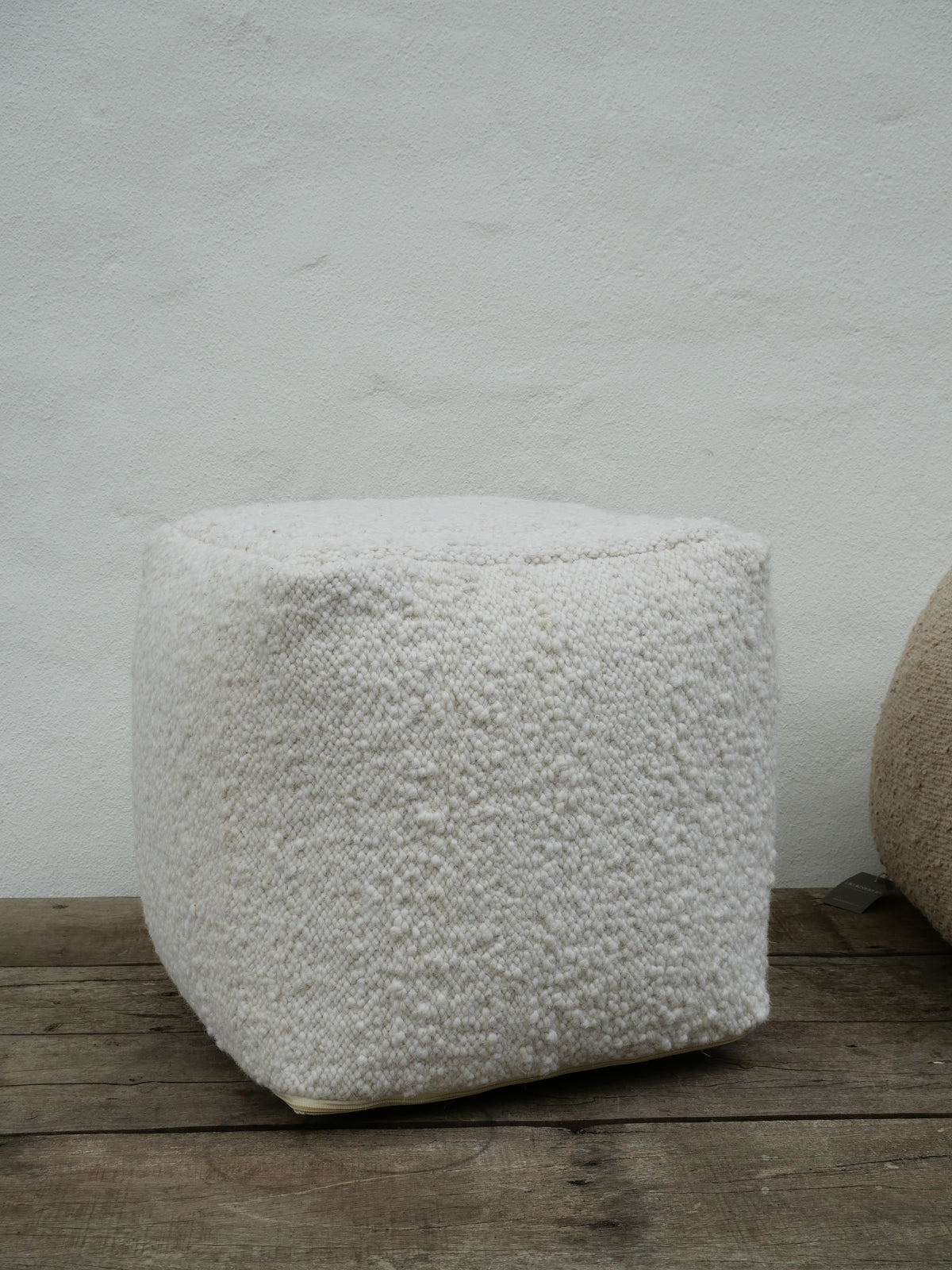 Bush Pouf