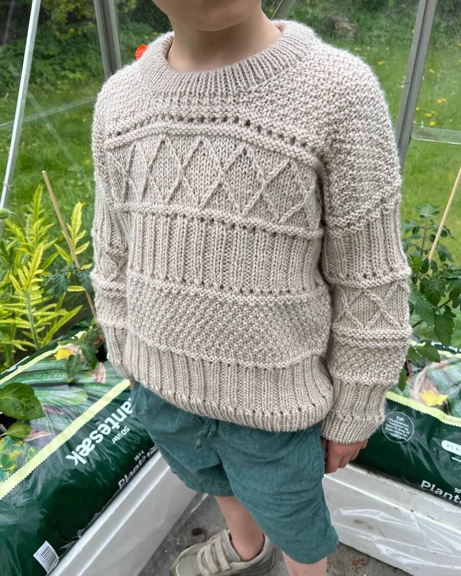 Ingrid Sweater Junior - Strikkeopskrift