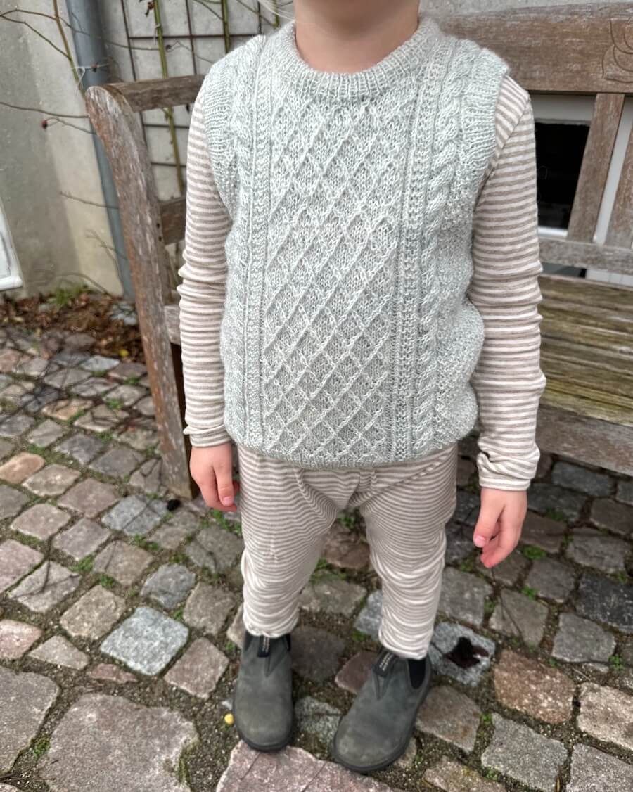 Moby Slipover Mini - Strikkeopskrift