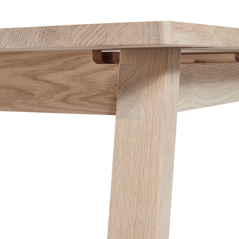 T9 Table Massiv Eg (Udstillingsmodel)