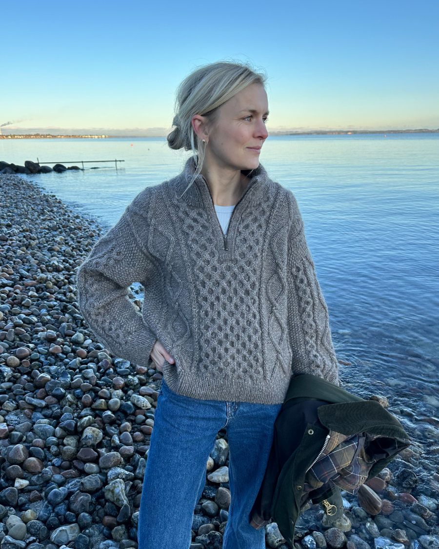 Dagmar Zipper Sweater - Strikkeopskrift